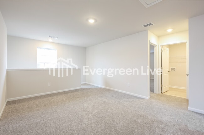 Building Photo - now