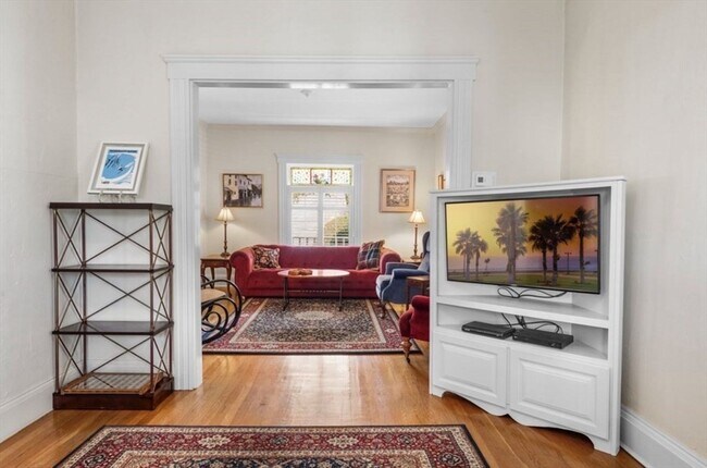 Building Photo - 12 Endicott St