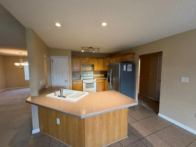 Building Photo - 3326 Skywagon Dr