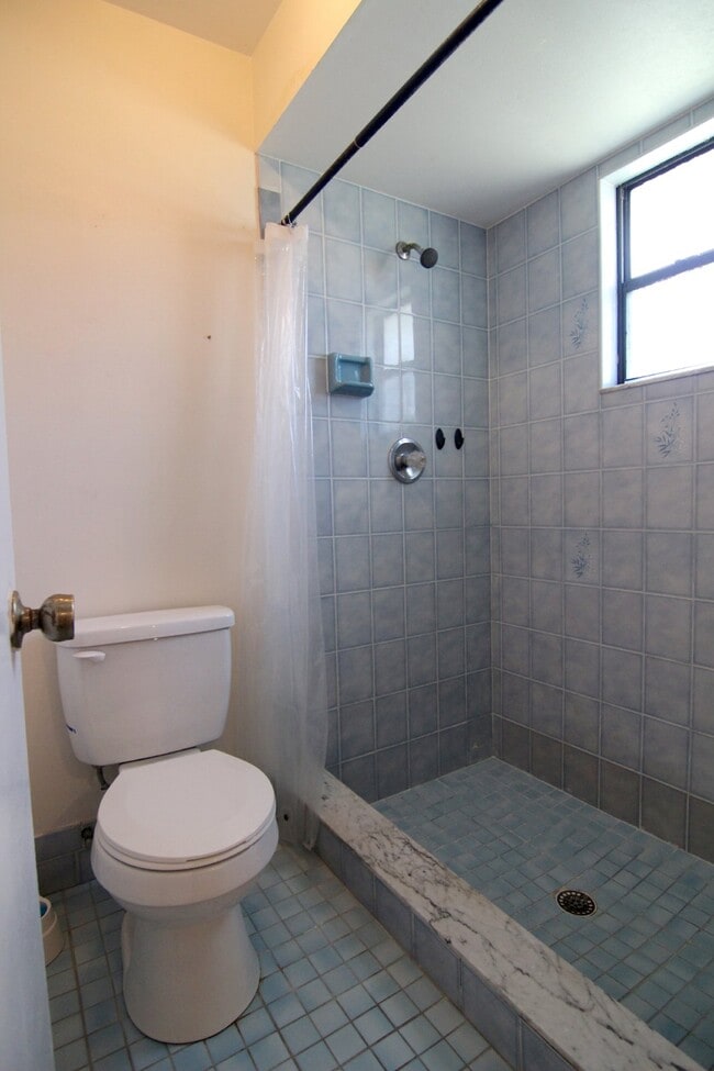 Building Photo - Home available now!