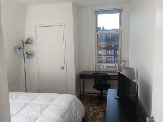 Bedroom Closet and 2 windows - 483 Beacon St