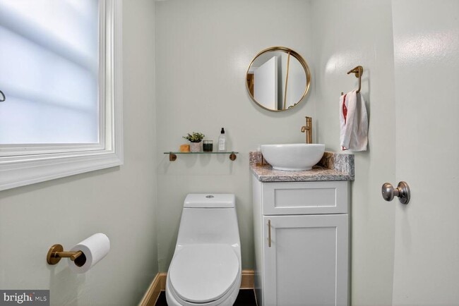 Building Photo - 220 N Patrick St