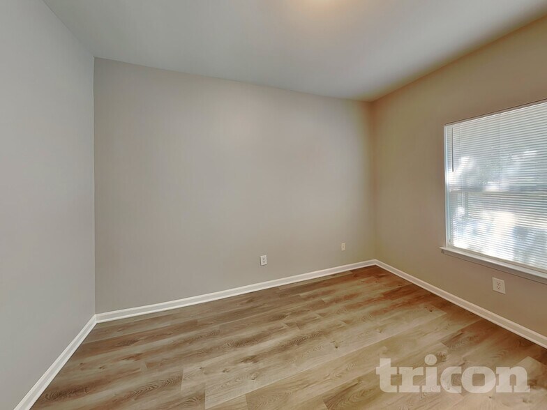 Building Photo - 7514 Mary Jo Helms Dr