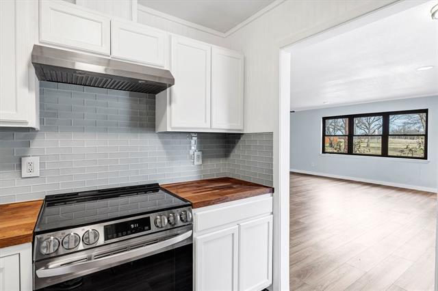 Building Photo - 907 W Bridge St