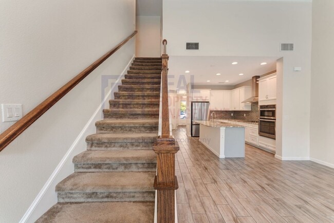 Building Photo - 3689 Divot Ln