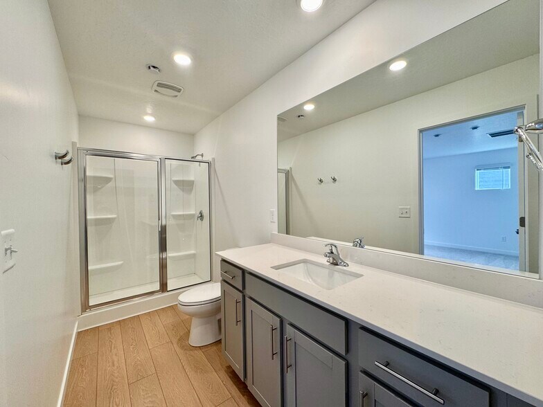 Building Photo - 2071 Sand Holw Dr