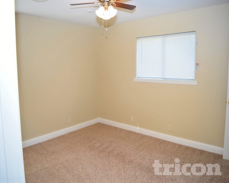 Building Photo - 5636 Wimbleton Way