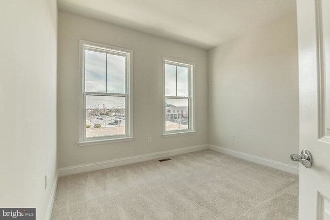Building Photo - 22589 Amendola Terrace