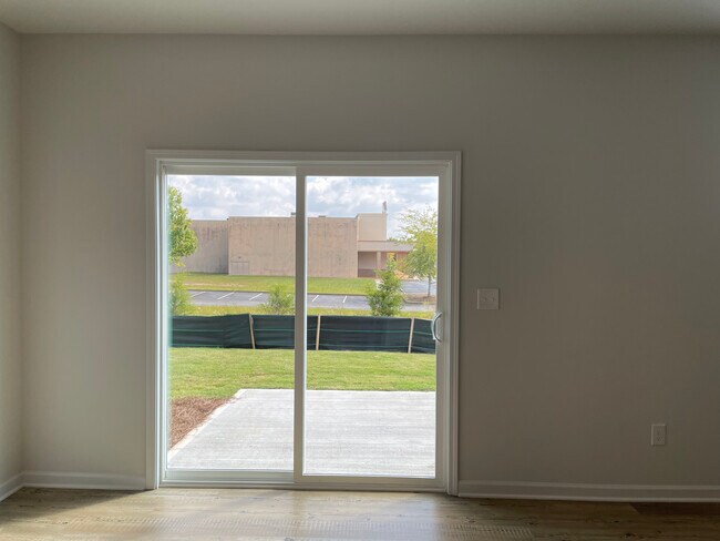 Building Photo - 104 Founders Dr