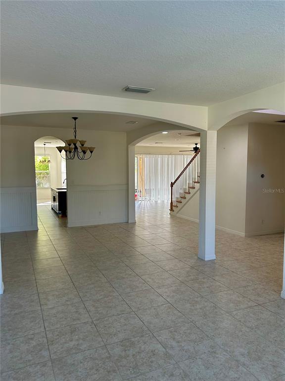 Building Photo - 8818 Tropical Palm Dr