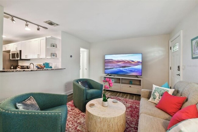 Building Photo - 4324 S Clark Ave