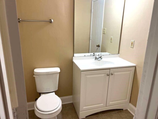 Building Photo - 7941 Creekstone Way