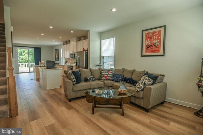 Building Photo - Tanyard Shores Glen Burnie Townhouse