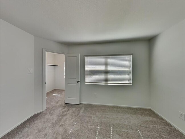 Building Photo - 3023 Twisted Myrtle Dr