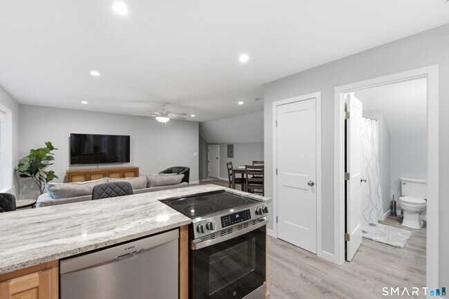 Building Photo - 88 Orcutt Dr