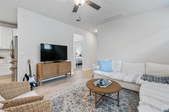 Building Photo - 5310 Mulberry Grove Ln