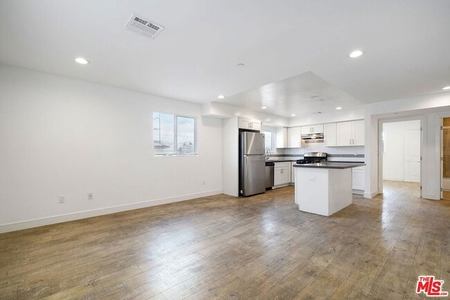 Building Photo - 14228 Sylvan St