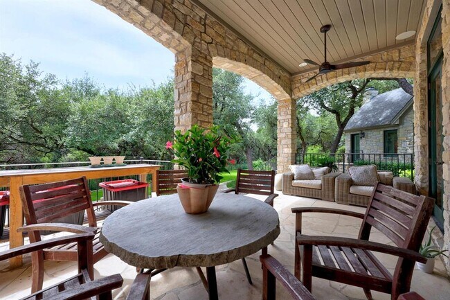 Building Photo - 2805 Calaw Cove