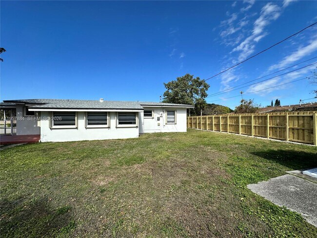 Building Photo - 9450 SW 181st Terrace