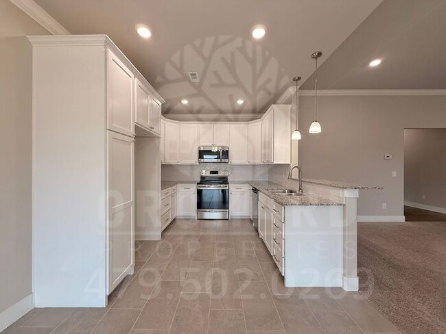 Building Photo - Single-Family Home- Stunning Applewood Plan