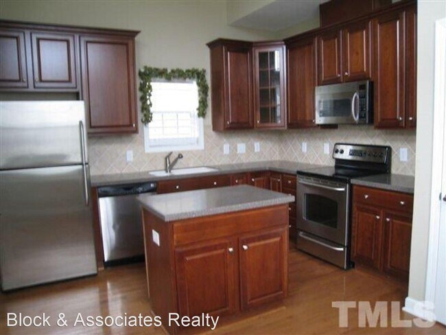 Building Photo - 4 br, 2.5 bath House - 108 Bally Shannon Way