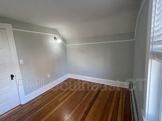 Building Photo - 26 Academy Ln