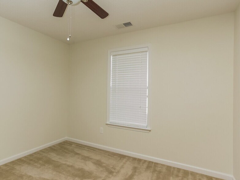 Building Photo - 85 Caitlyn Geneva Cove