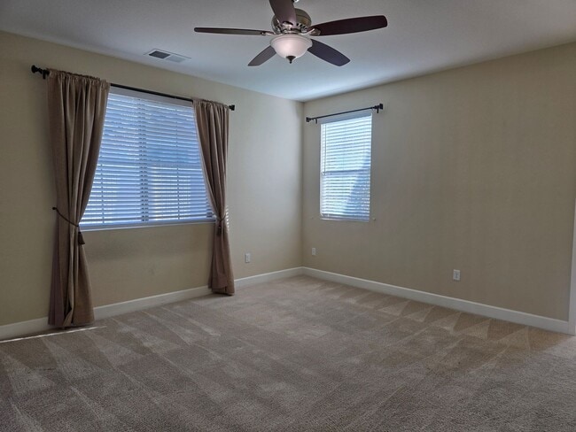Building Photo - Executive home located on a quiet cul-de-s...