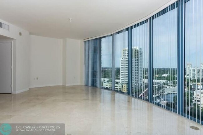 Building Photo - 333 Las Olas Way