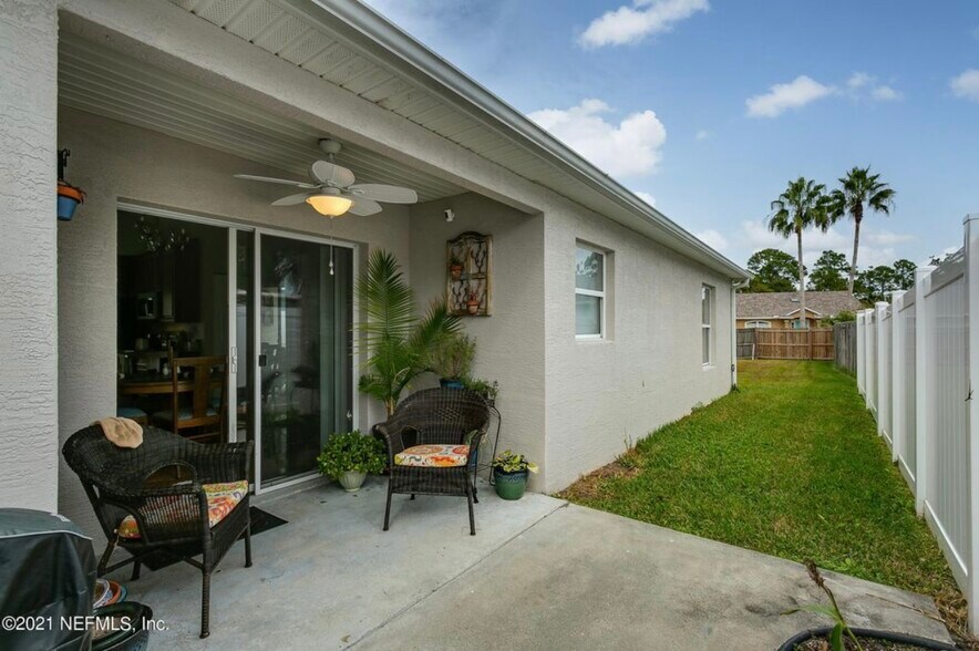 Building Photo - 453 Island View Cir