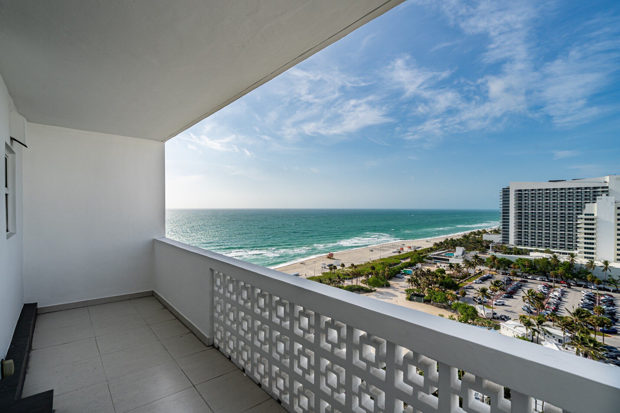 Building Photo - 4747 Collins Ave