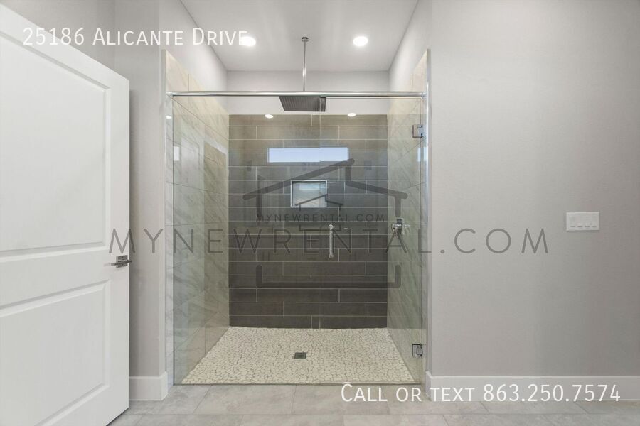 Building Photo - 25186 Alicante Dr