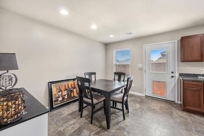 Building Photo - 4520 Graceful Ln