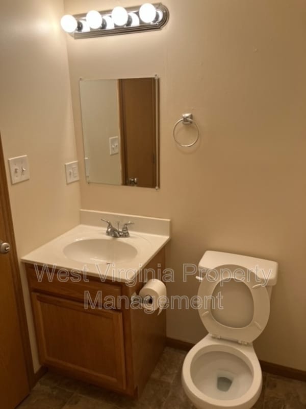 Building Photo - 152 Cardinal Wy