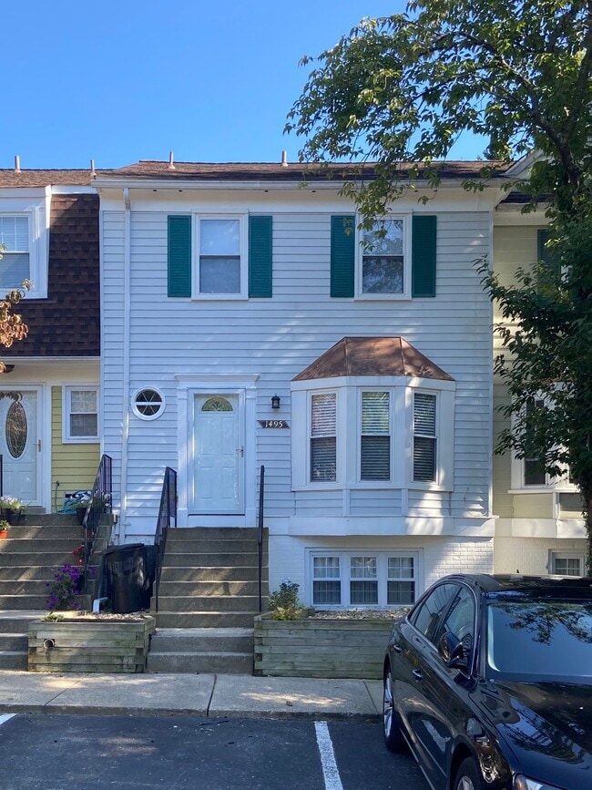 Building Photo - 1495 Lowell Ct