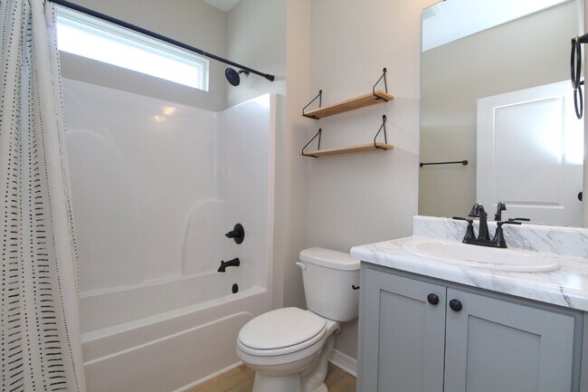 Building Photo - 2023 built modern open layout home on an acre lot in Milton just off Hwy 90