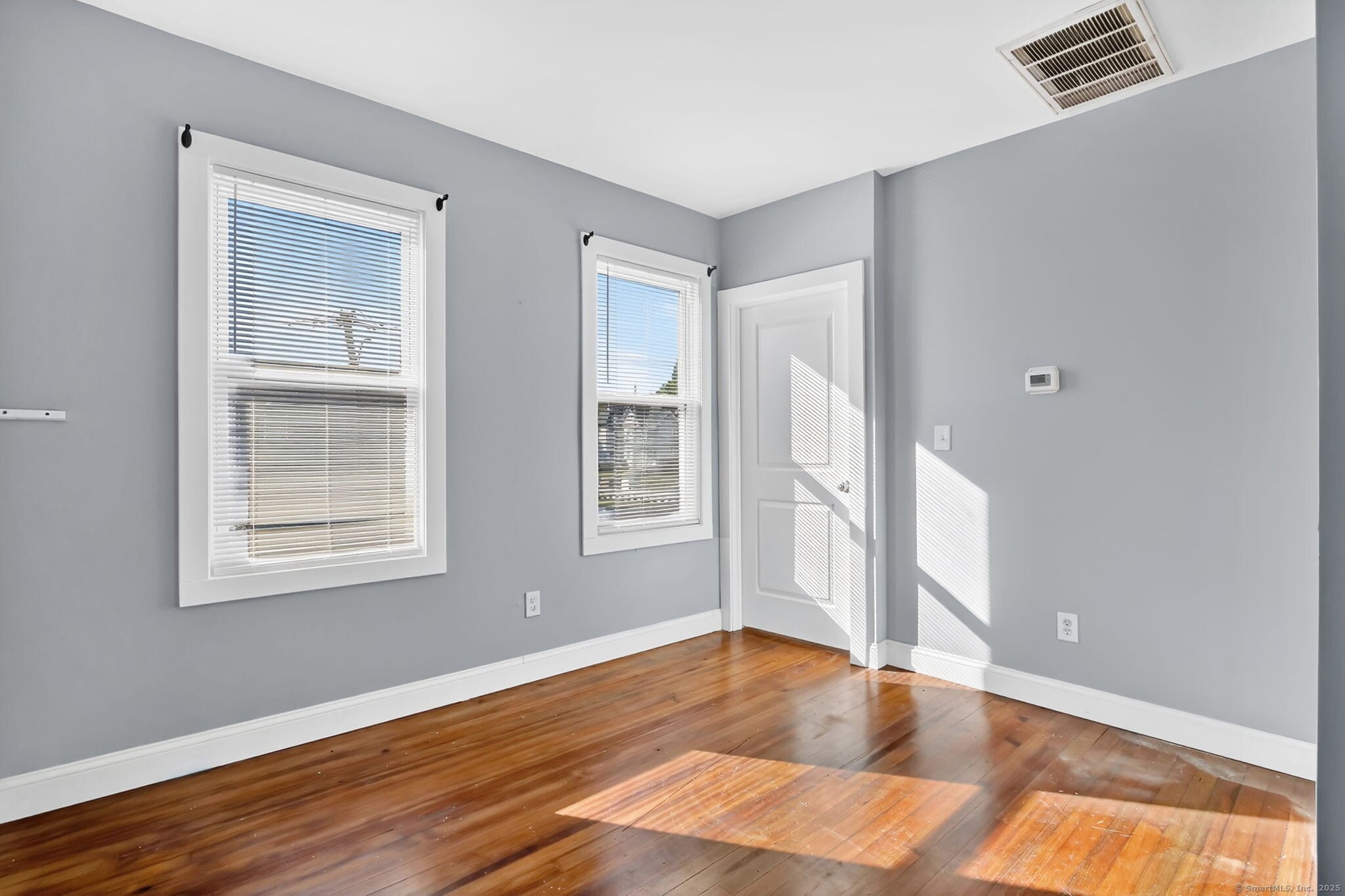 Building Photo - 14 Belden St