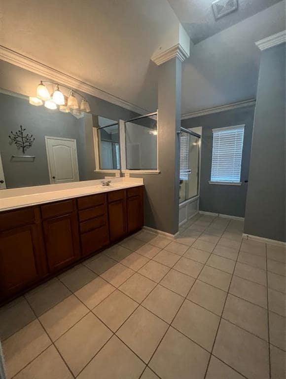 Building Photo - 15930 Hidden Crest Dr