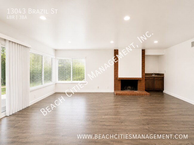 Building Photo - 13043 Brazil St