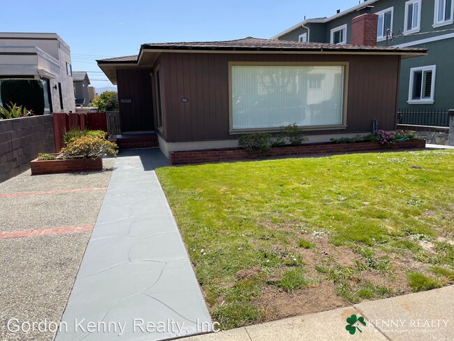 Building Photo - 3 br, 2 bath House - 717 Miller Avenue