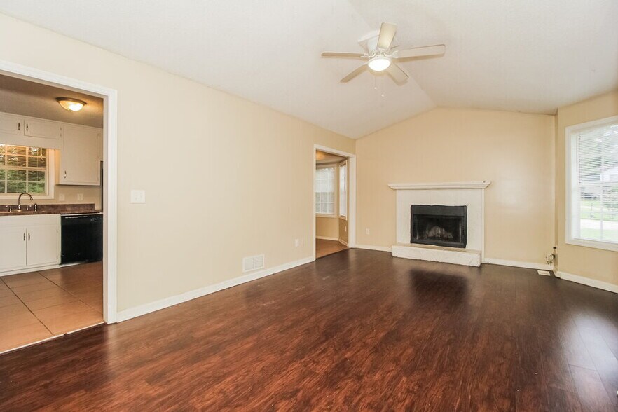 Building Photo - 3230 Westview Terrace