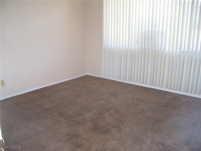 Building Photo - 2204 Silver Pine Dr