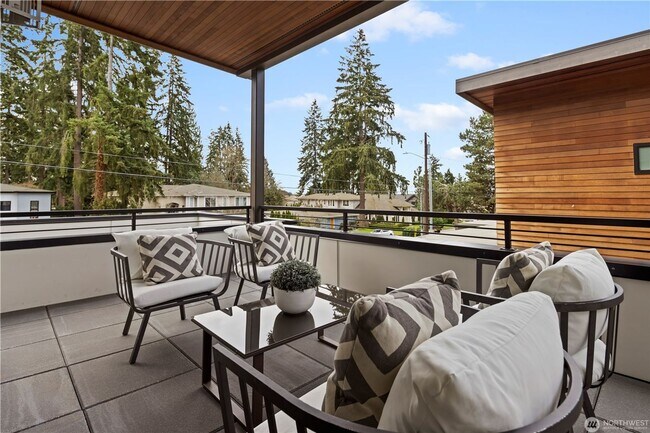 Building Photo - 5bd/4ba Kirkland Home