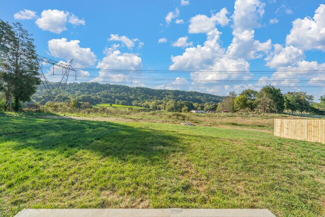 Building Photo - 7650 Belhaven Ln