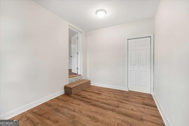 Building Photo - 2905 Gresham Rd S E