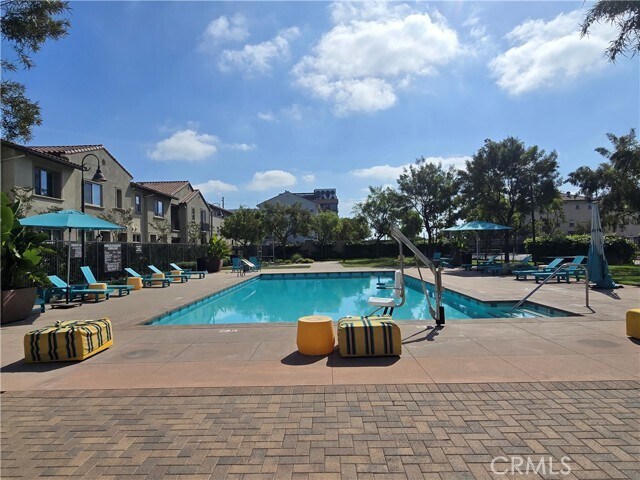 Building Photo - 336 Lantana Dr