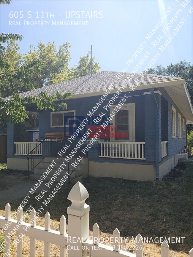 Building Photo - 605 S 11th-UPSTAIRS
