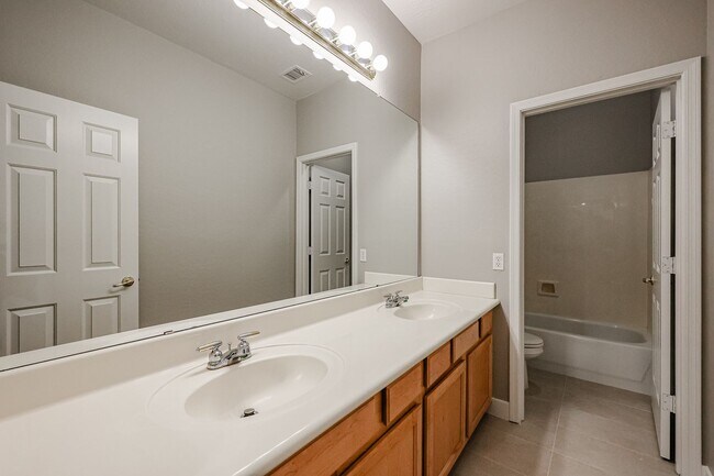 Building Photo - Location! Fully remodelled 4Bed/3Bath Home in Chandler, with pool