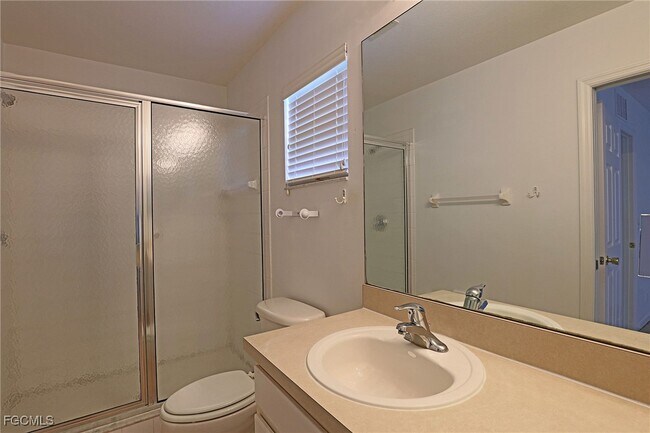 Building Photo - 10066 Poppy Hill Dr