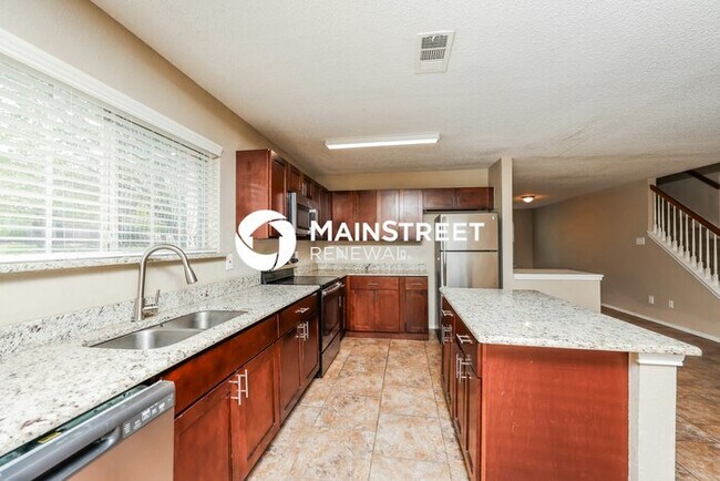 Building Photo - 4 Bedroom Pet-Friendly Home in Mesquite, TX with Main Street Renewal